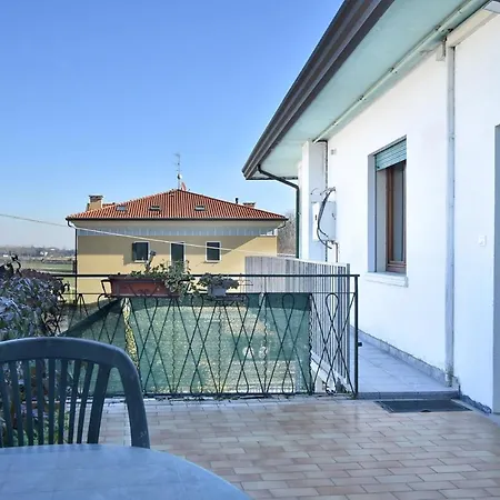 Apartment By The Hills