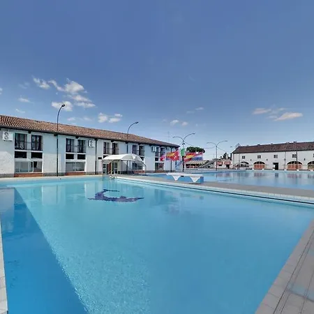 Hotel Sporting Center 2*