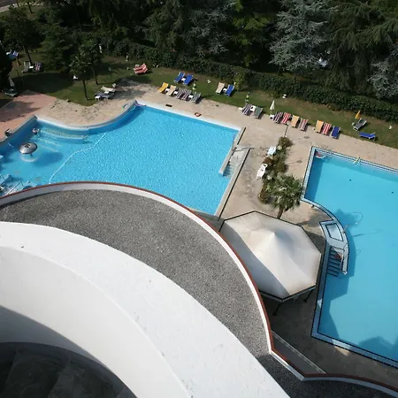 Hotel Commodore Terme 3*