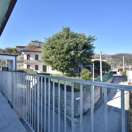 Apartment By The Hills *