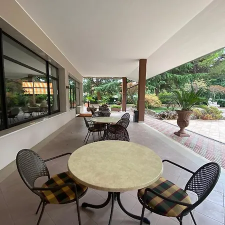 Rey's Hotel 3*