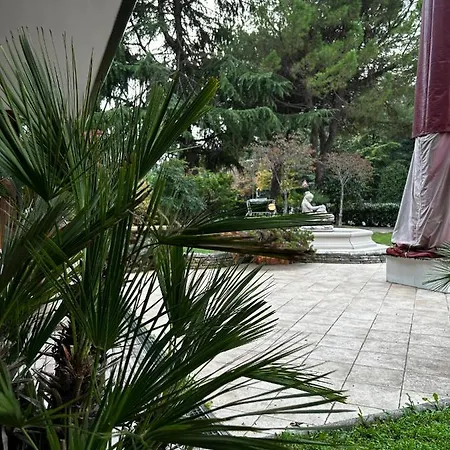 Rey's Hotel 3*