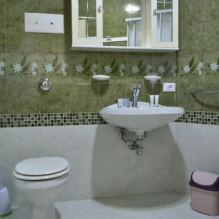 Welc-om Shabby Montegrotto Apartment *