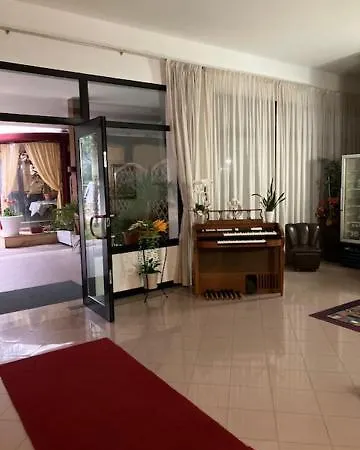 Hotel Rey's
