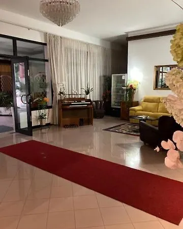 Hotel Rey's 3*
