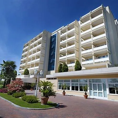 Hotel Des Bains Terme 4*