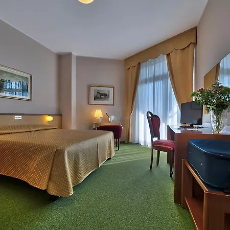 Hotel Fabilia Terme Augustus 4*